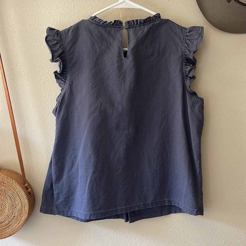 M Universal Threads Tank - Picture 2 of 3